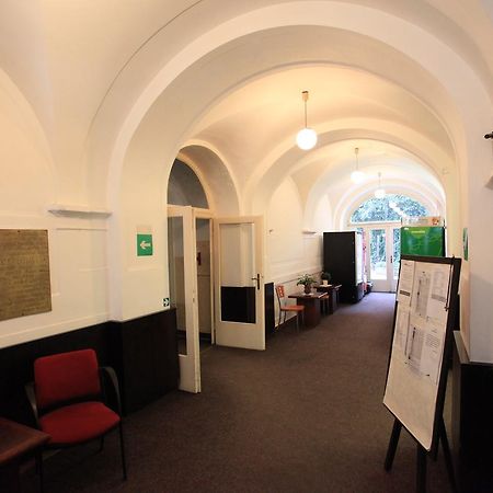 Hostel Hlavkova Praga Zewnętrze zdjęcie
